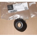 Пластиковая втулка задней подвески кабины Mercedes Atego Euro6 9673170076. Оригинал