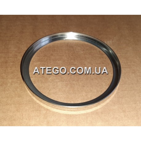 Защитная шайба-пыльник передней ступицы Mercedes Atego 9703340062 (на колеса 17,5). Оригинал