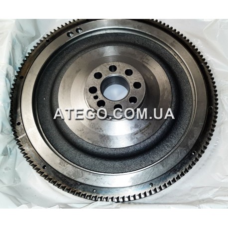 Маховик двигуна Mercedes Atego 9060306805 (на 4-циліндровий двигун). BF