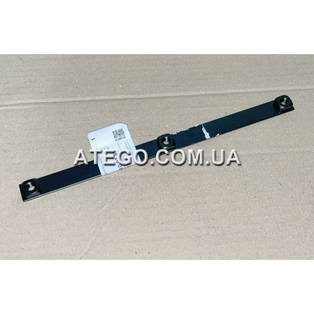 Держатель задней стенки кабины Mercedes Atego 9736400351. Оригинал