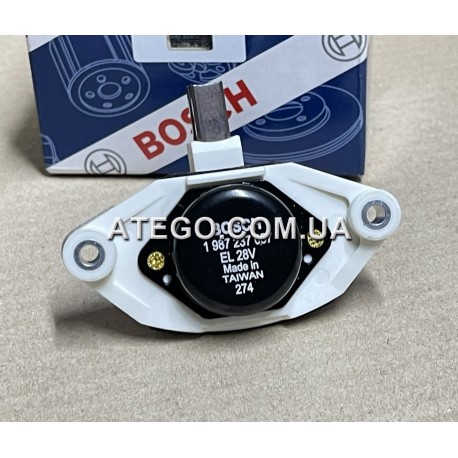 Реле генератора з щітками Mercedes Atego 0031540006 (шоколадка) 28,5V. BOSCH