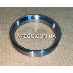 Упорное кольцо сальника задней ступицы Mercedes Atego 6523560015 (на колеса 19,5). AUGER