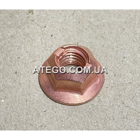 Гайка крепления турбины к выпускному коллектору Mercedes Atego M10 0009903150. Elring