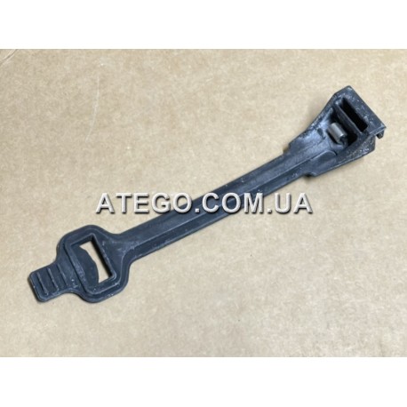 Кріплення кришки акумулятора Mercedes Atego 9705400020. Оригінал