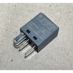 Реле универсальное Mercedes 0332207402. Bosch