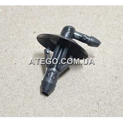 Штуцер колено системы стеклоомывателя Mercedes Atego 6318690024. Оригинал