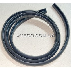 Нижний уплотнитель капота Mercedes Atego 9738880498. Оригинал