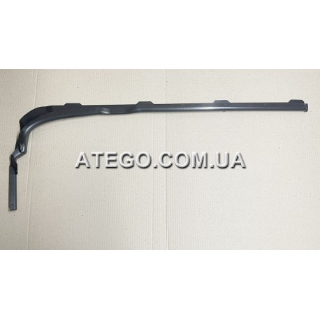 Водосток кабины Mercedes Atego под капотом 9738870198. Оригинал