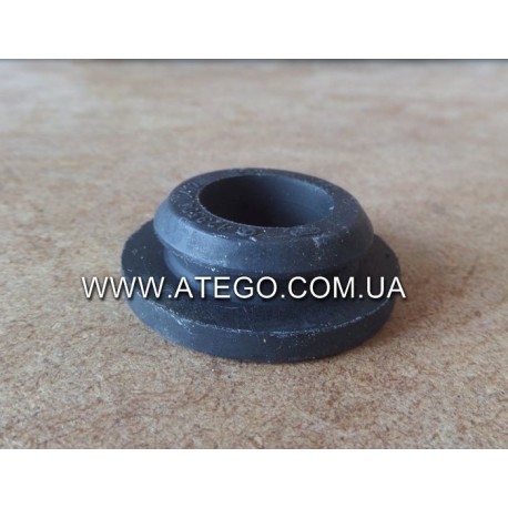 Резинка крышки аккумулятора Mercedes Atego 1235040412.