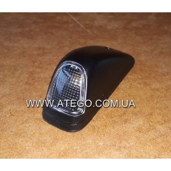 Габарит на кабине Mercedes ATEGO 0028205156 правый.