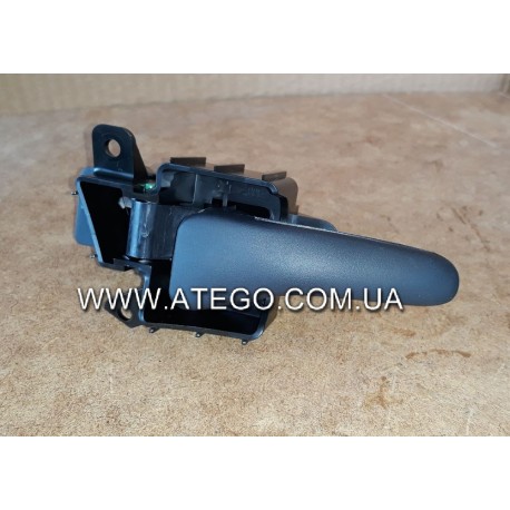 Внутрішня дверна ручка права Mercedes Atego 0007230135. Оригінал