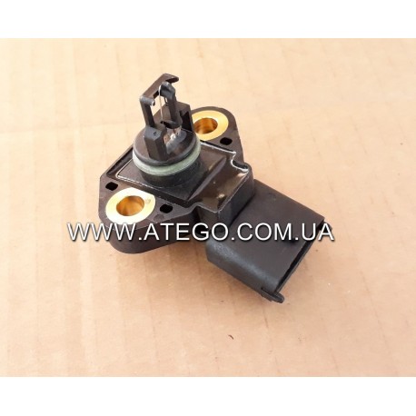 Датчик давления наддува Mercedes Atego 0041531828. BOSCH