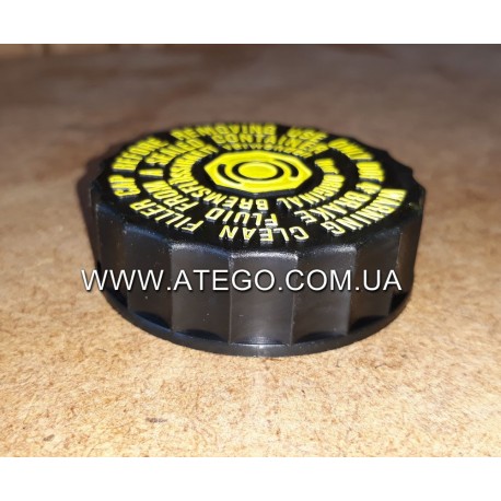 Крышка бачка главного цилиндра сцепления Mercedes Atego черная. Оригинал