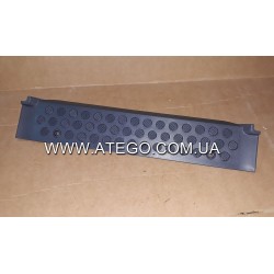 Накладка порогу кабіни Mercedes Atego. Оригінал