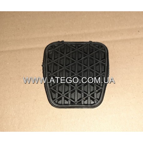 Накладка на педаль тормоза и сцепления Mercedes Atego.