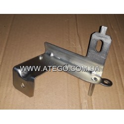 Кронштейн кріплення дефлектора кабіни Mercedes Atego 9738840215 лівий (після 2005 року). Оригінал