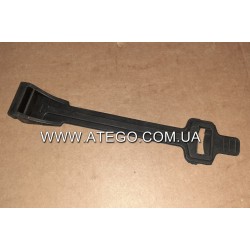 Крепление крышки аккумулятора Mercedes Atego.