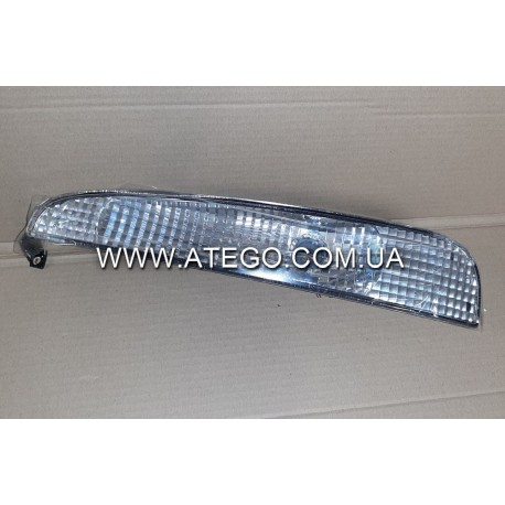 Покажчик повороту  Mercedes Axor лівий (над фарою). Туреччина