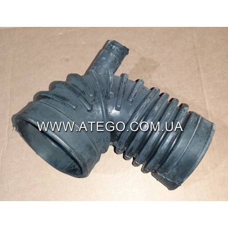 Патрубок воздушного фильтра Mercedes Atego 9405280982. Турция