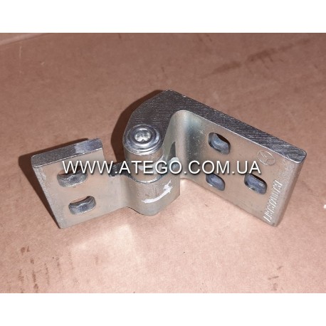Петля левой двери Mercedes Atego. Оригинал