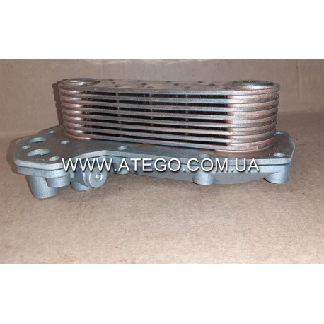 Масляний радіатор Mercedes Atego теплообмінник з кришкою (на 6-циліндровий двигун). NISSENS