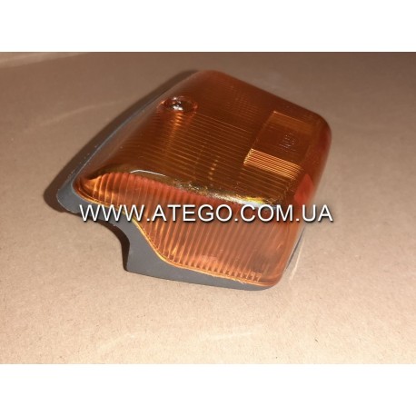 Повторювач поворотів Mercedes ATEGO лівий 9738200321.
