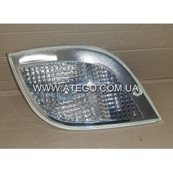 Указатель поворота правый Mercedes Atego II 9738200621 белый. MEGA