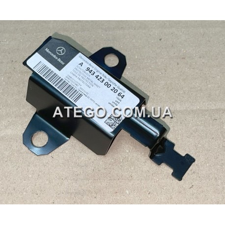 Захисна панель заднього датчика ABS Mercedes Atego 9434230020. Оригінал