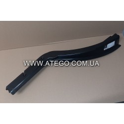 Накладка колісної арки кабіни Mercedes Atego 9736101332 права. Оригінал